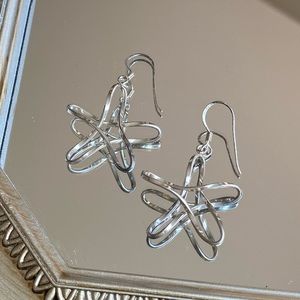 Wired Star Silver Earring